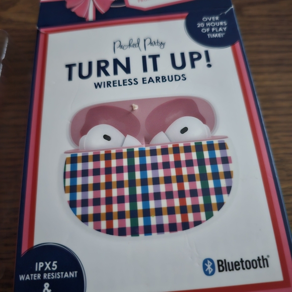 Turn it up Wireless Earbuds - Picture 2 of 2